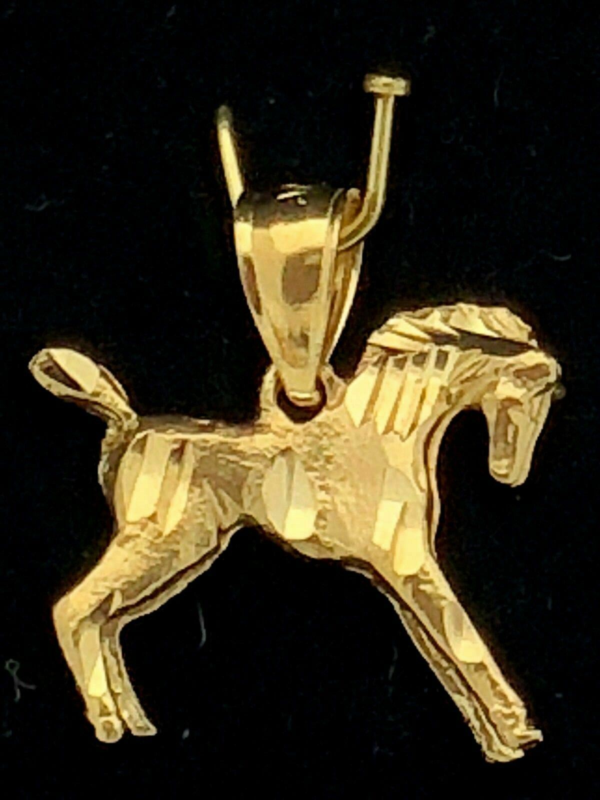 14k Yellow Gold Solid Horse Charm Pendant 2.2 grams