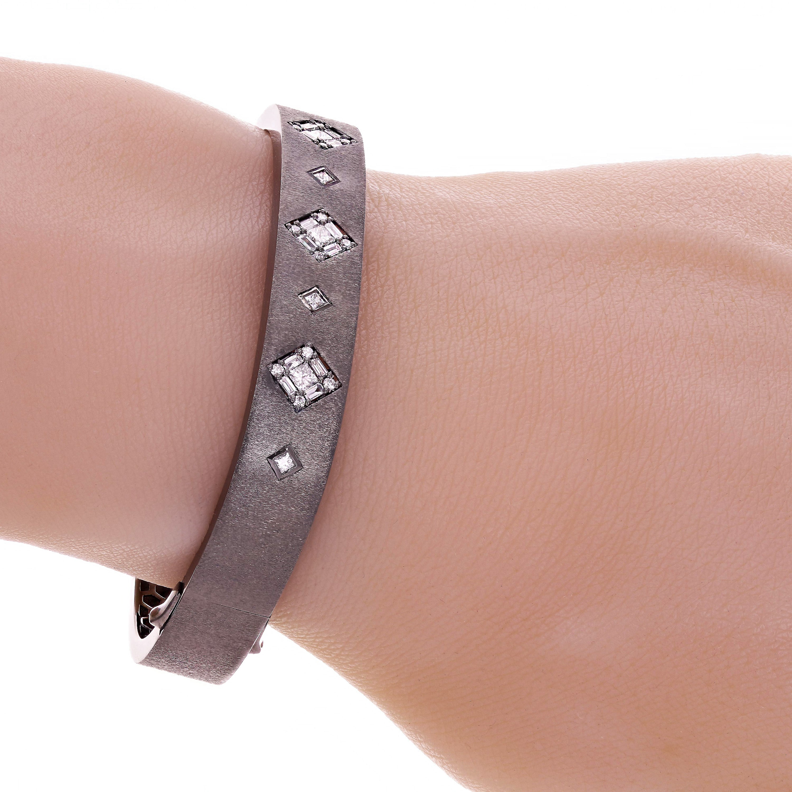 18k Black Gold Brushed 1.25ctw Diamond Modern Square Bangle Bracelet