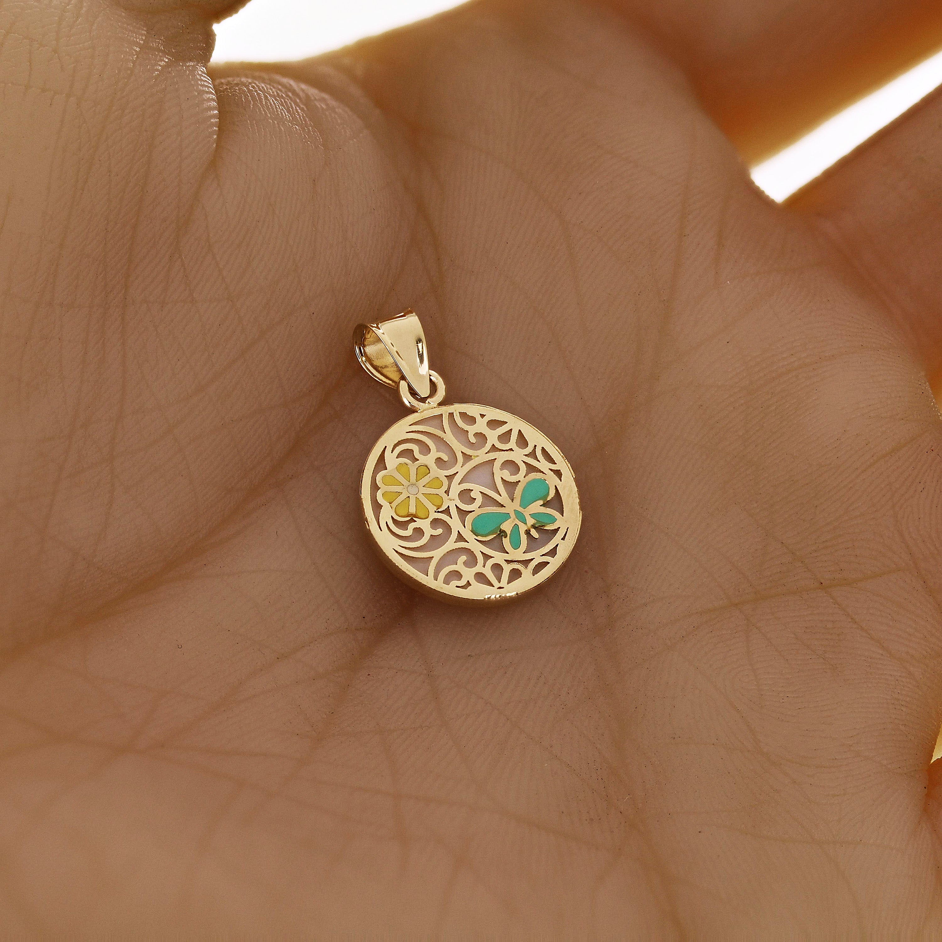 Italian 14k Yellow Gold Flowers & Butterfly Enamel Round Charm Pendant 1.3 grams