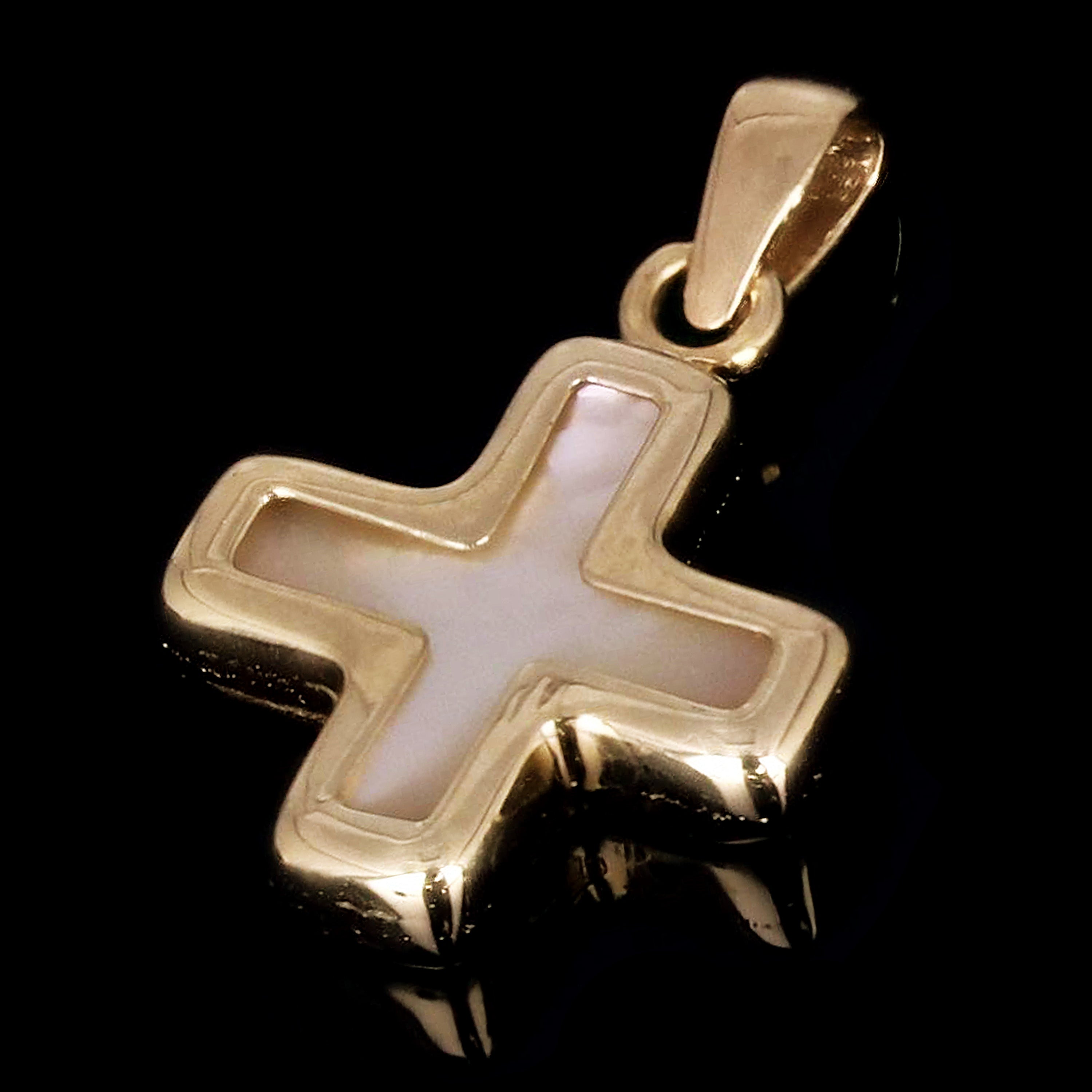 Italian 14k Yellow Gold Mother of Pearl Cross Charm Pendant 18.9mm x 11.9mm 0.8g