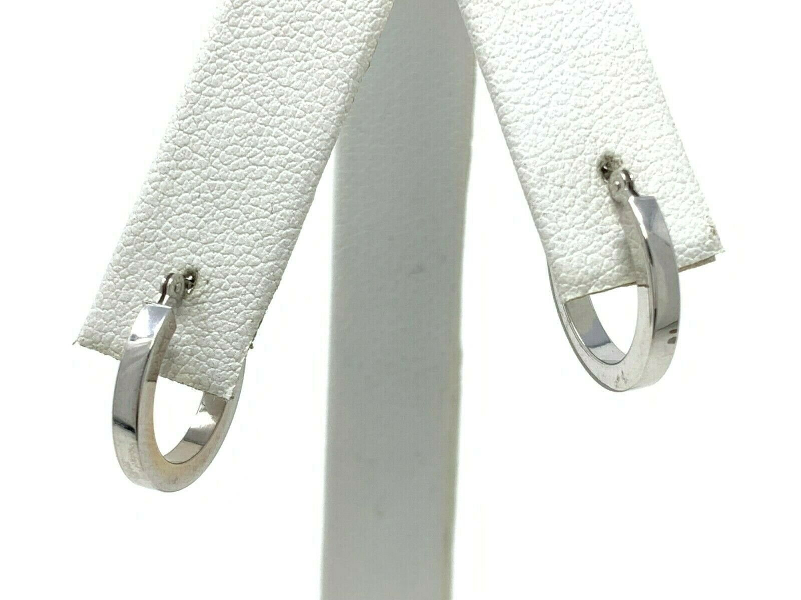 14k White Gold Hollow Round Hoop Loop Earrings 15.4mm x 15mm 0.9 gram