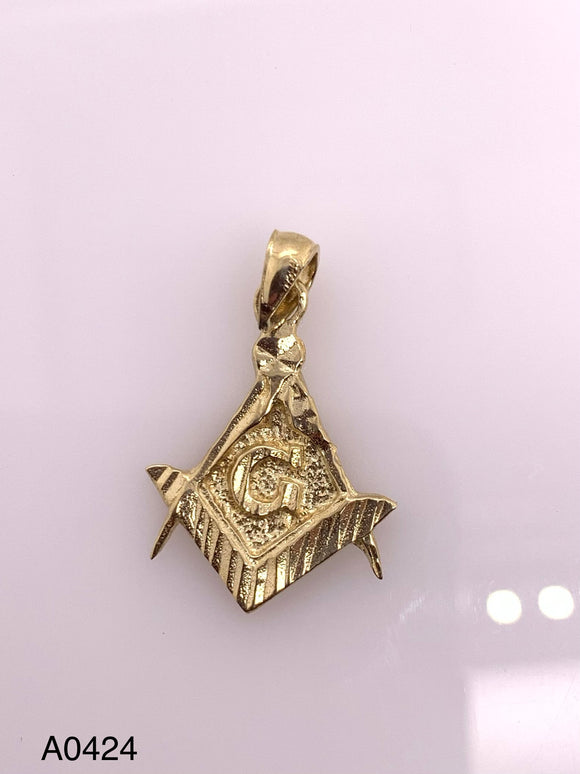 14k Yellow Gold Razor Blade Charm Pendant 1.1 grams