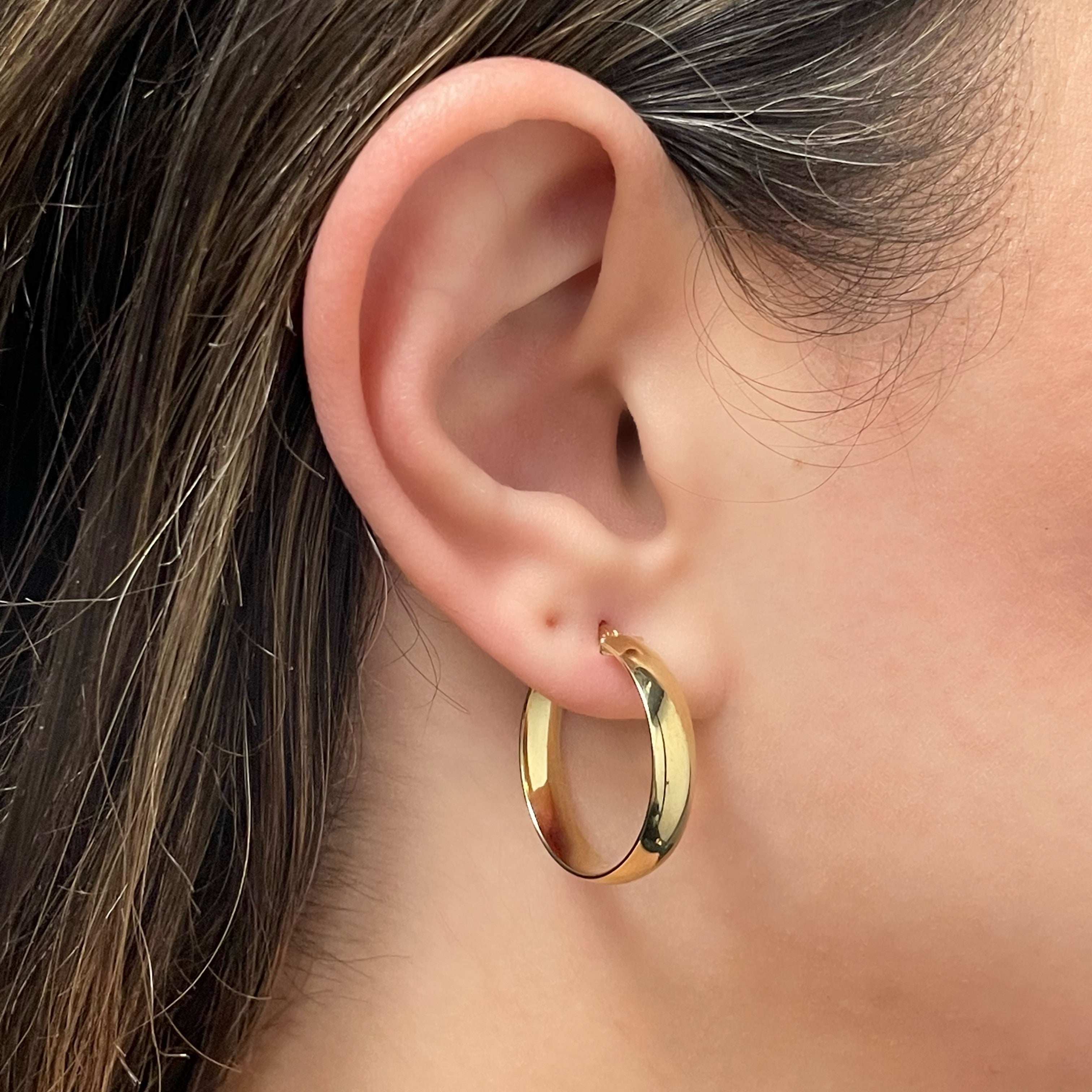 Italian 14k Yellow Gold Hollow Rounded Flat Tube Earrings 1" 5mm 2.1 grams