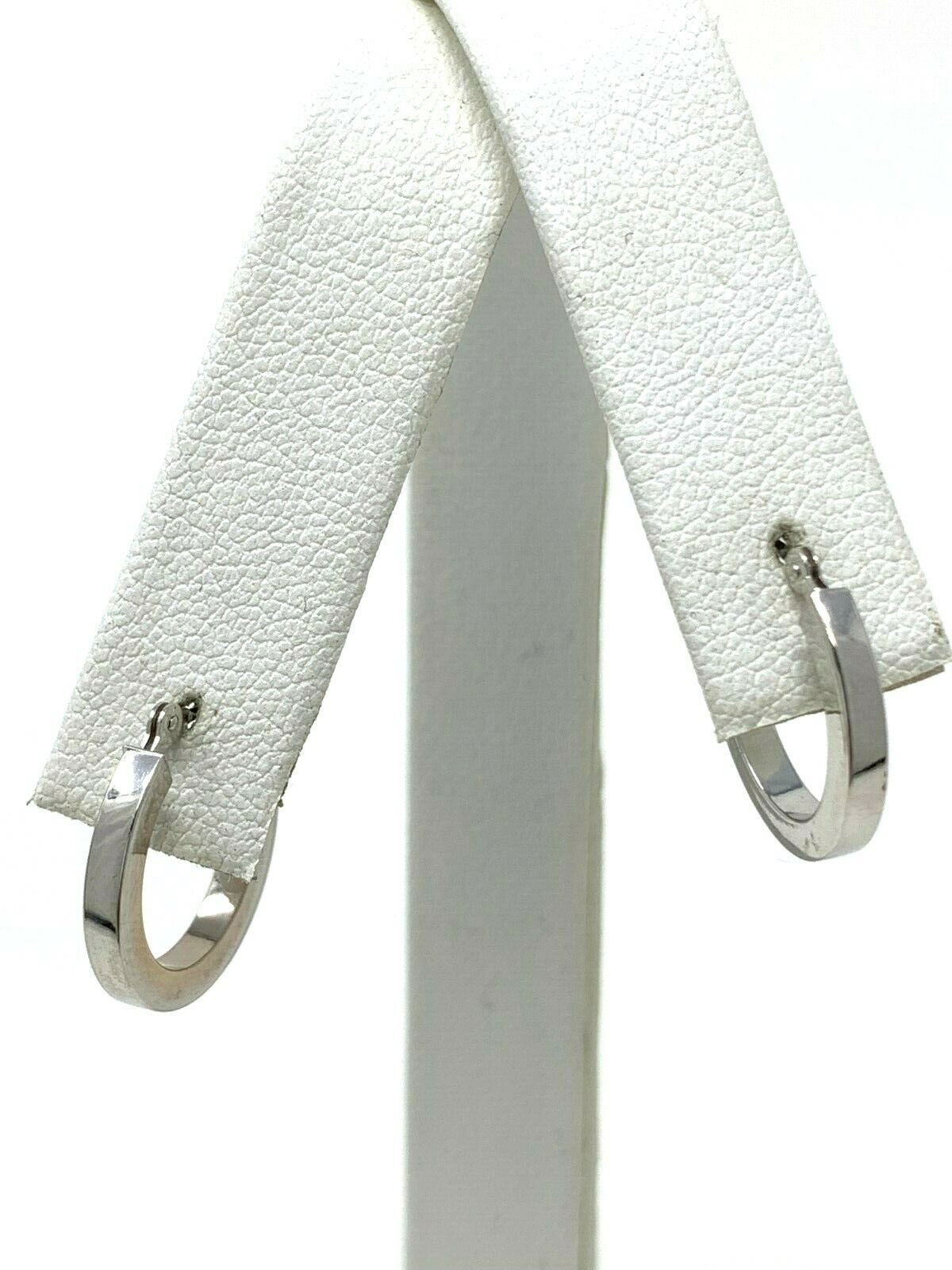 14k White Gold Hollow Round Hoop Loop Earrings 15.4mm x 15mm 0.9 gram