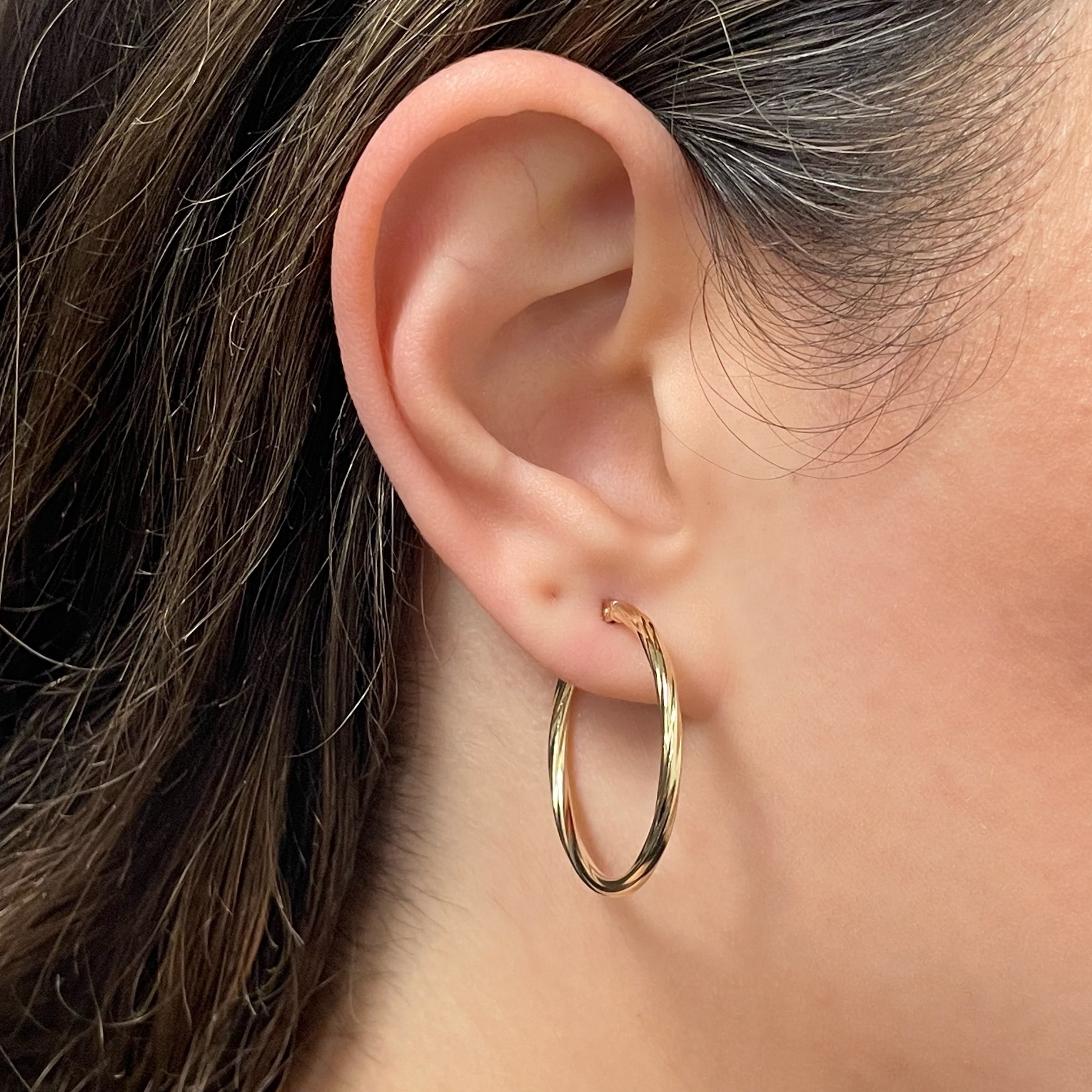 Italian 14k Yellow Gold Twisted 2mm 1" Diameter Round Hoop Earrings 1.6 grams