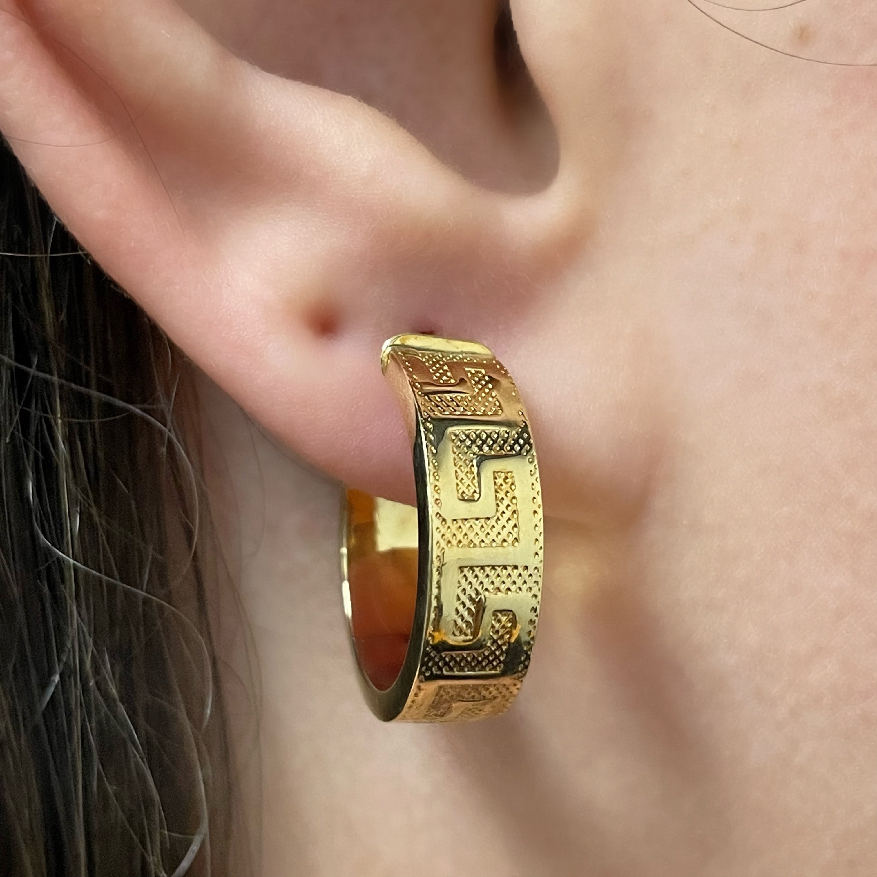 Italian 14k Yellow Gold Hollow Greek Key Hollow Hoop Earrings 21mmx6mm 2.3 grams