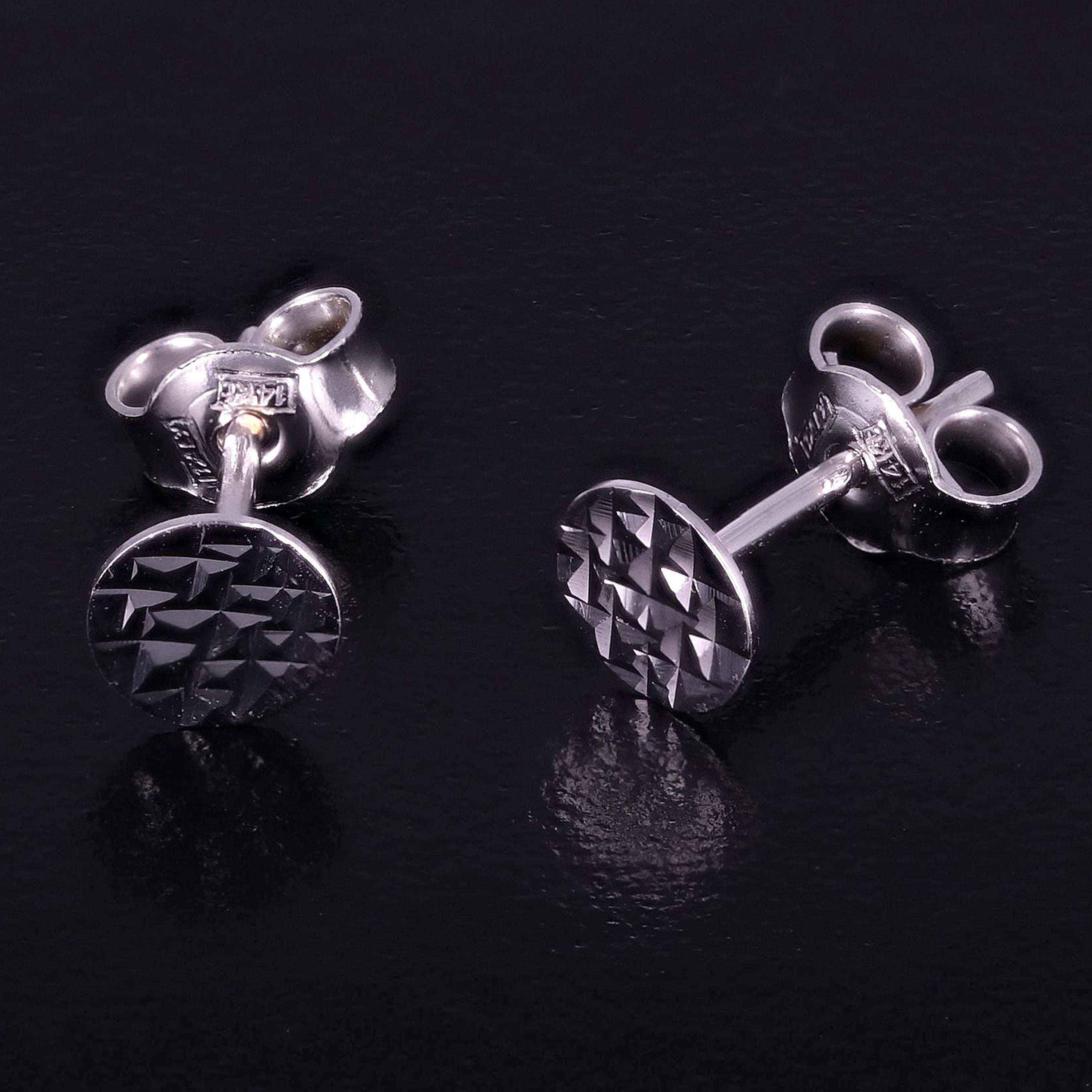 Italian 14k White Gold Petite Round Textured Medallion Disc Stud Earrings 4mm - White,4 mm