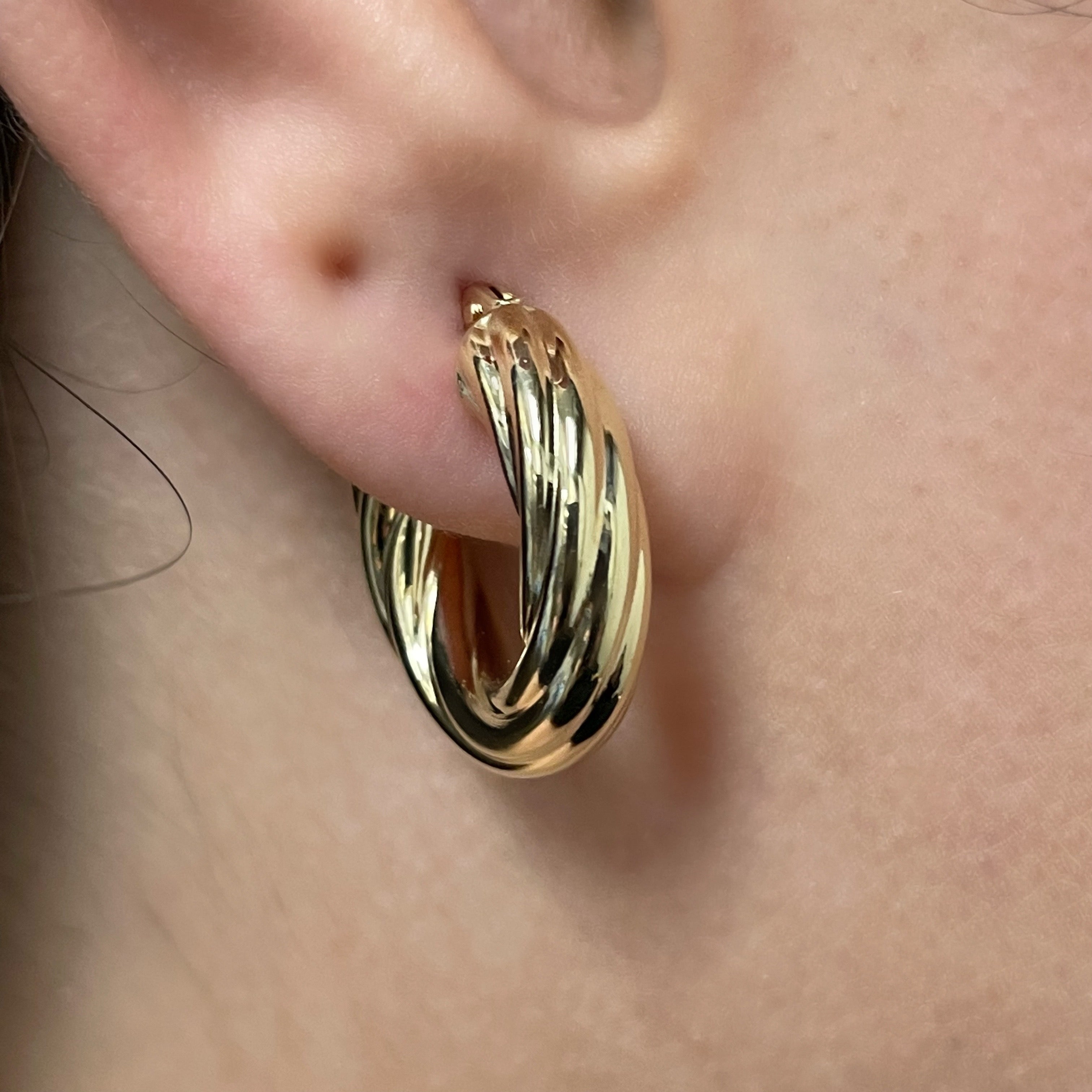 Italian 14k Yellow Gold Twisted 5mm 0.75" Diameter Round Hoop Earrings 2.7 grams