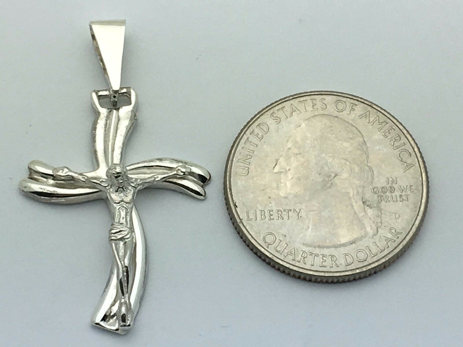 925 Sterling Silver Christian Jesus Christ Catholic Crucifix Cross Pendant