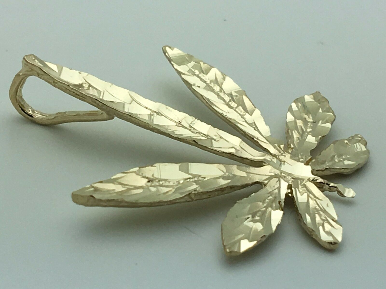 14k Yellow Gold Diamond Cut Marijuana Leaves Leaf Weed Charm Pendant 2.2 grams