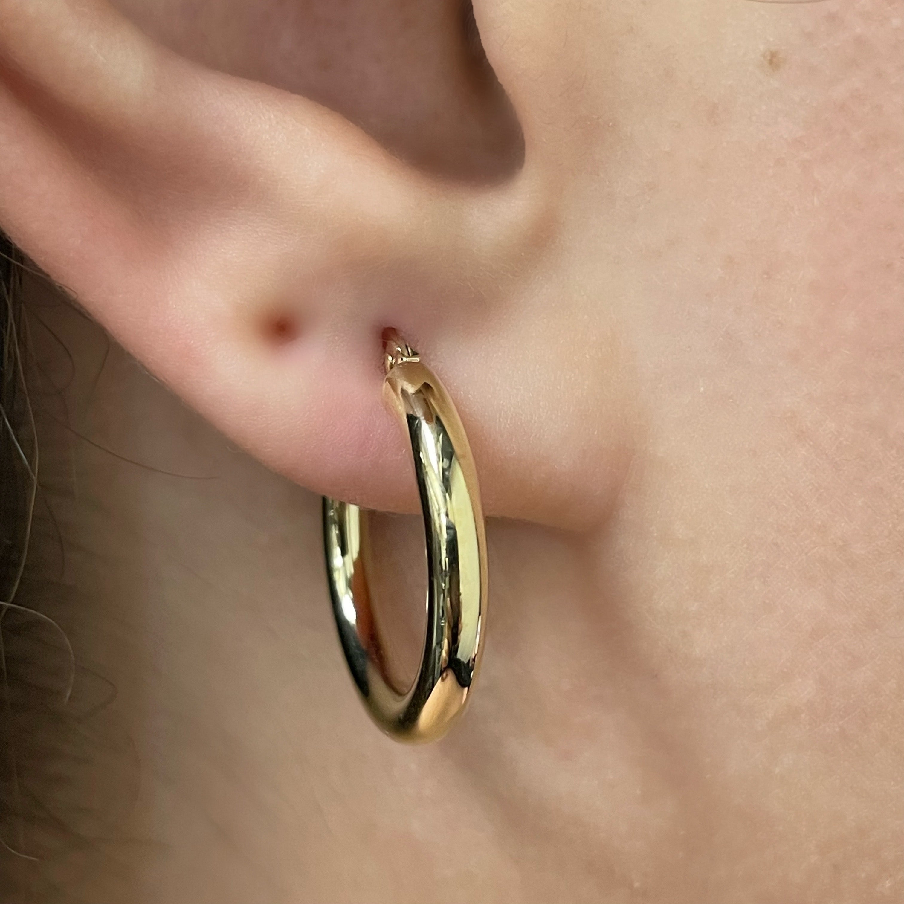 Italian 14k Yellow Gold High Polish 3mm 0.75" Diameter Round Hoop Earrings 1.6g