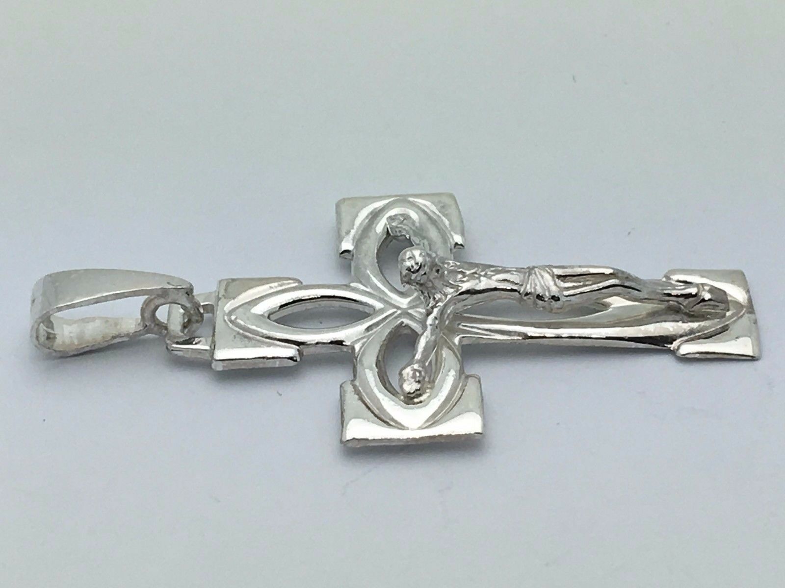 925 Sterling Silver Christian Jesus Christ Catholic Crucifix Cross Pendant