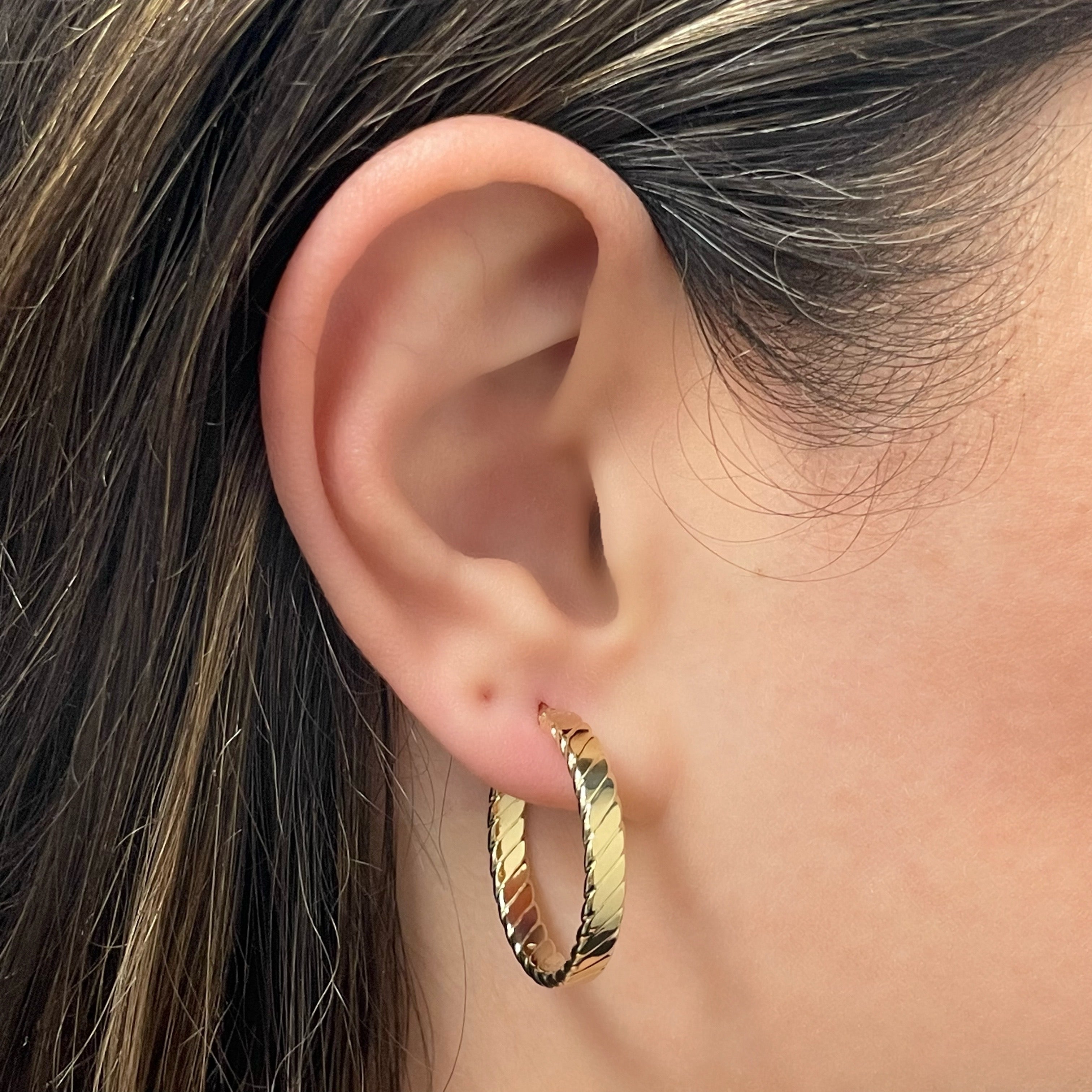 Italian 14k Yellow Gold Hollow Flat Rope Hoop Earrings 1.1" 4mm 2.6 grams