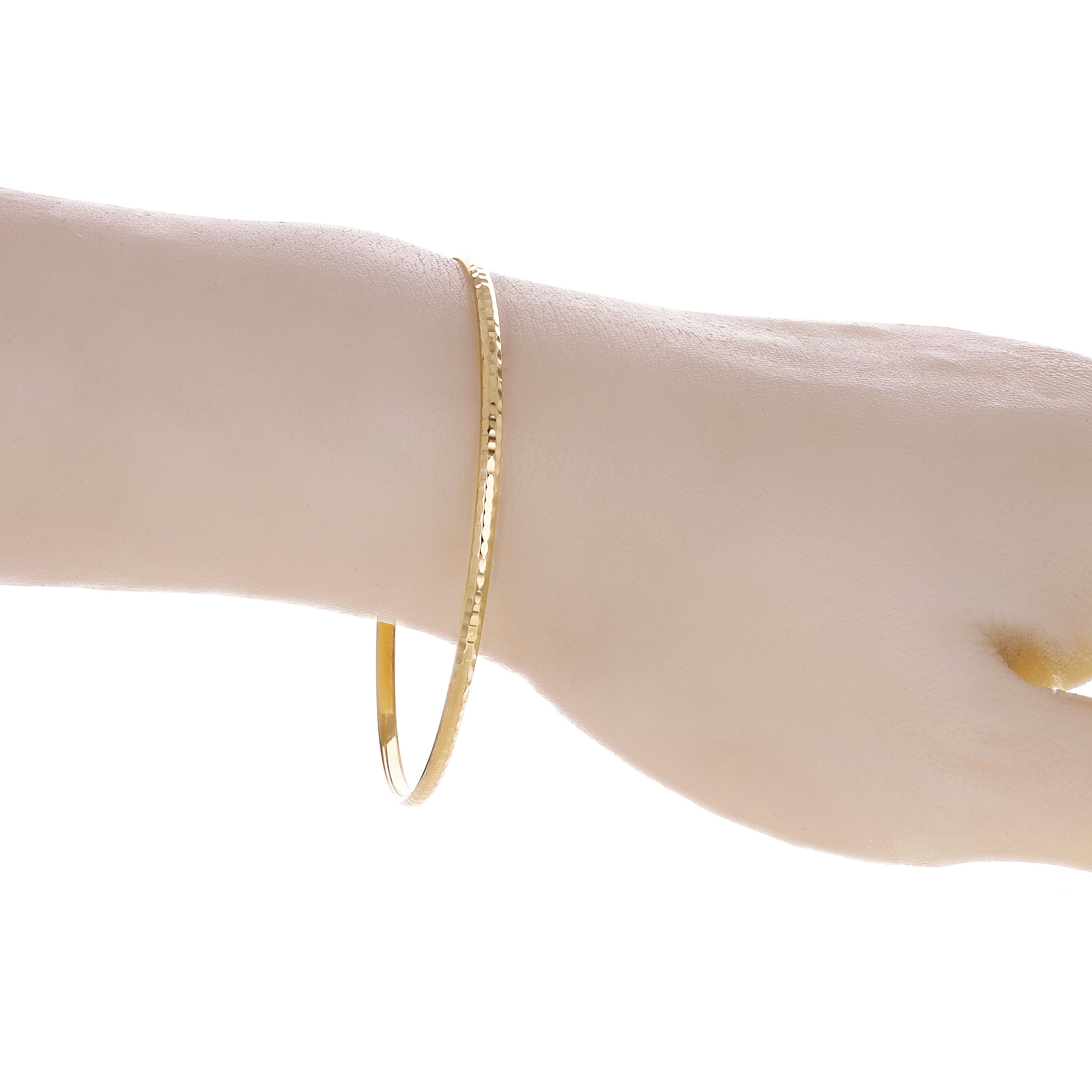 10k Yellow Gold Hammered Slip-on Bangle Bracelet 7.5" 2.6mm 1.8 grams