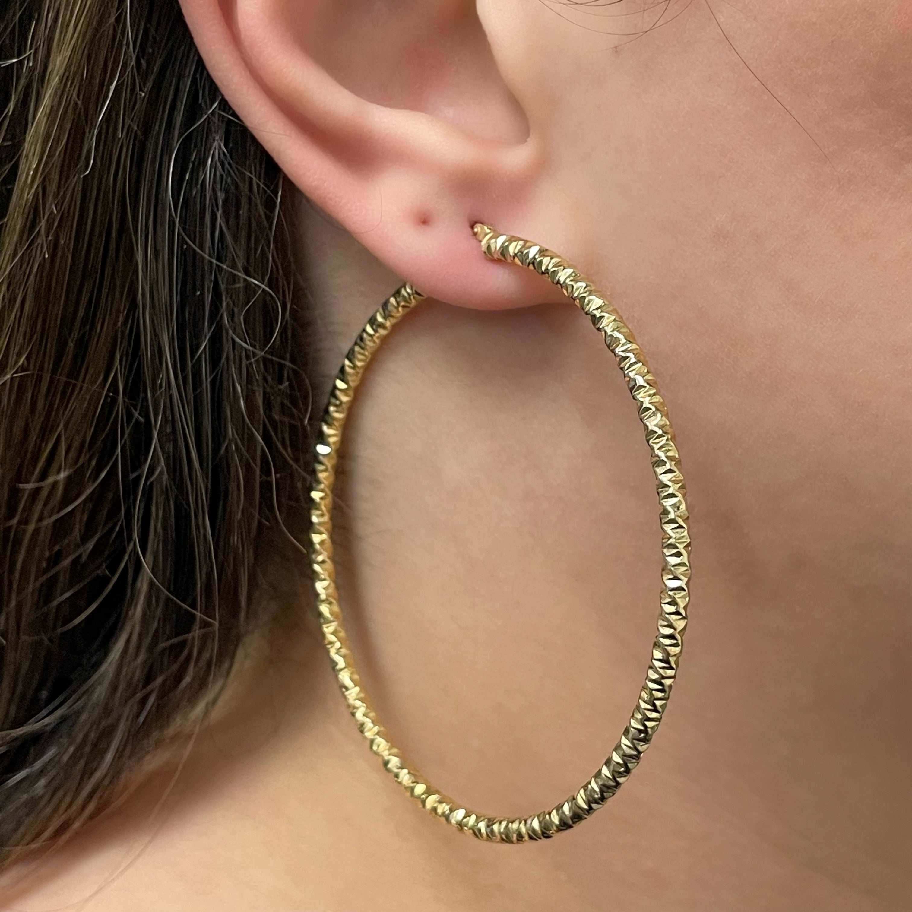 Italian 14k Yellow Gold Diamond Cut Hollow Round Hoop Earrings 2.6" 3mm 4.5grams