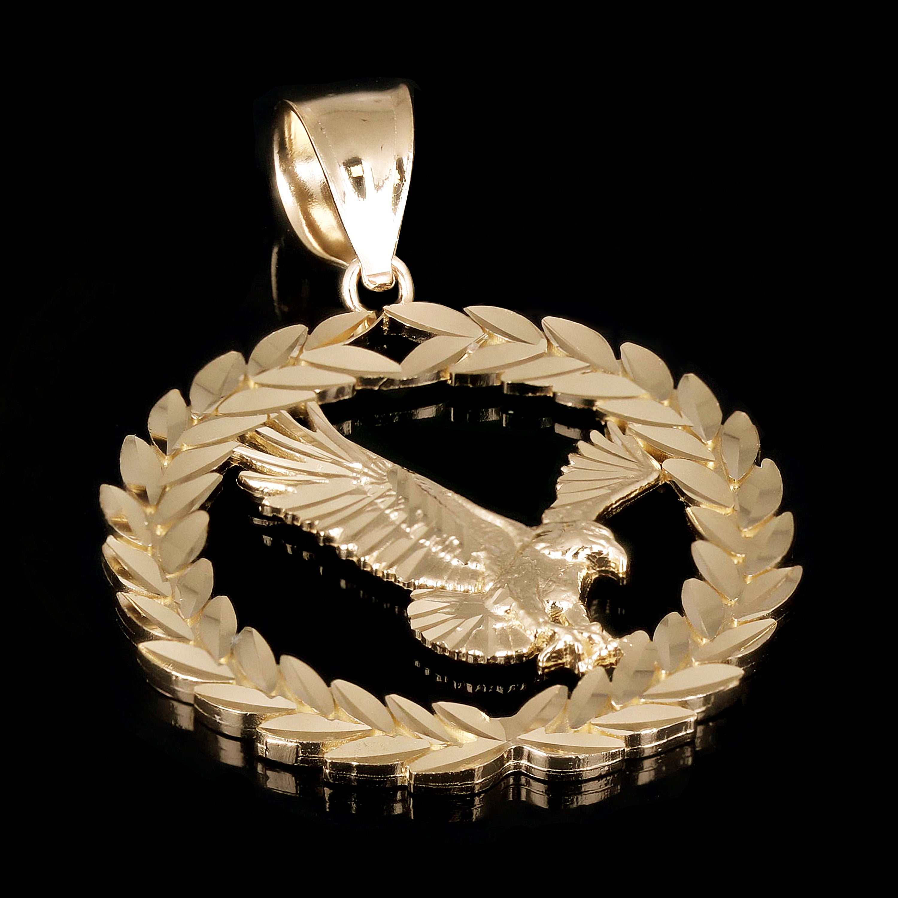 14k Yellow Gold Diamond Cut Flying Eagle Laurel Wreath Pendant 1.5" 3.9 grams
