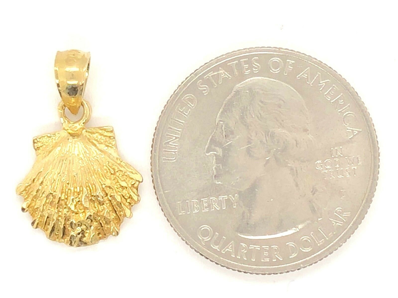 14k Yellow Gold Solid Scallop Sea Shell Charm Pendant 1.6 grams