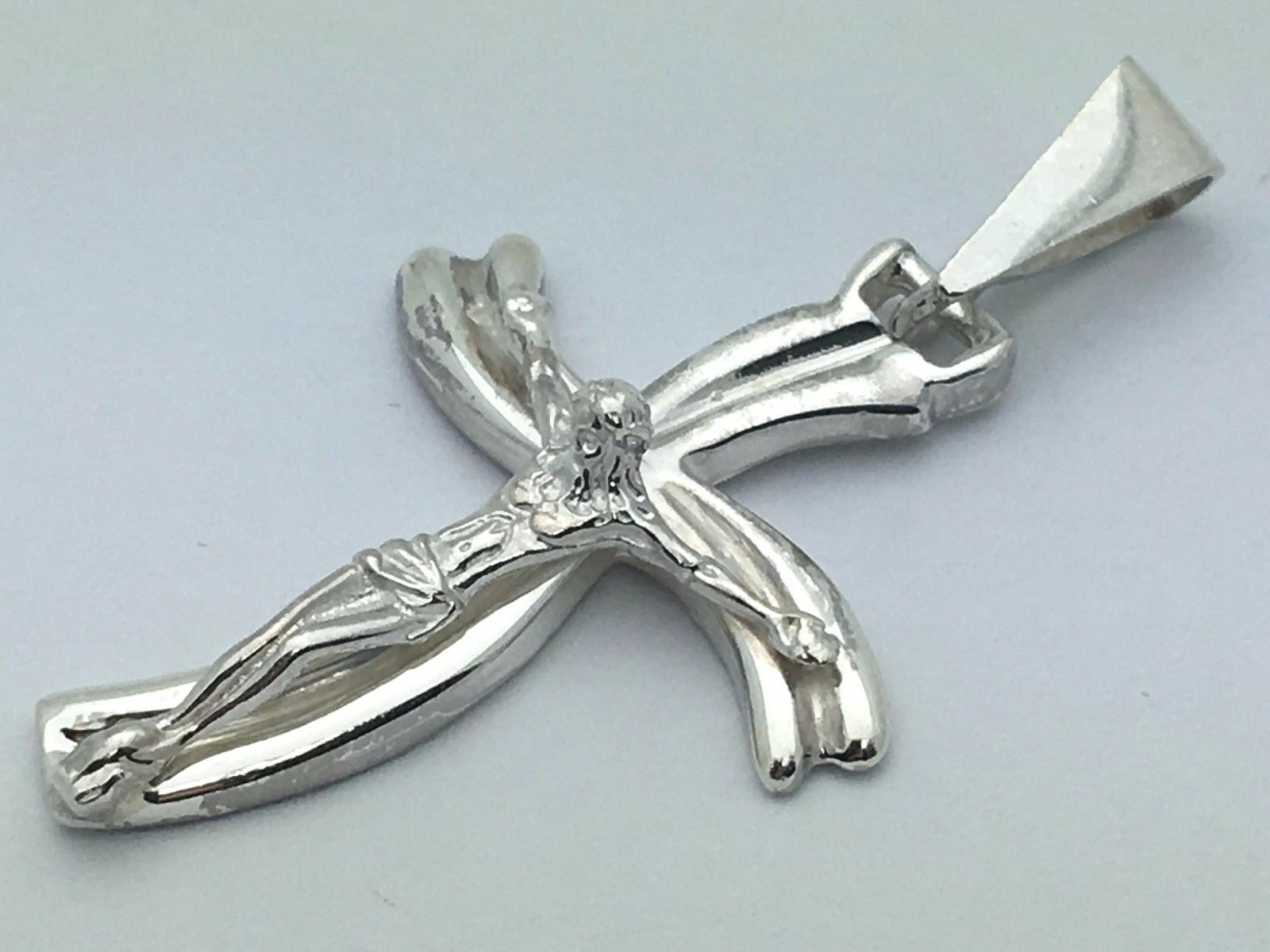 925 Sterling Silver Christian Jesus Christ Catholic Crucifix Cross Pendant