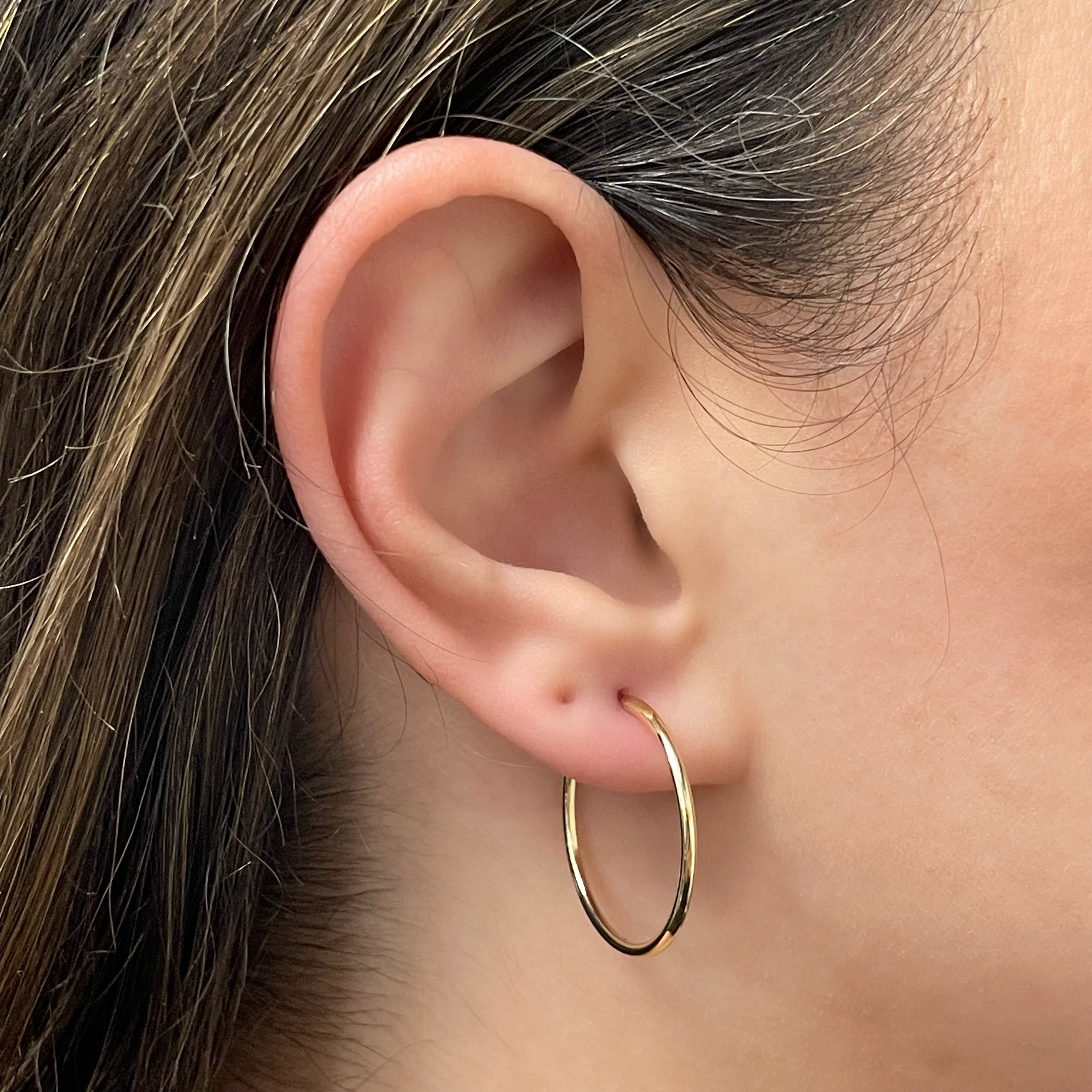 Italian 14k Yellow Gold High Polish Round Endless Hoop Earrings 1" 1.5mm 0.8g