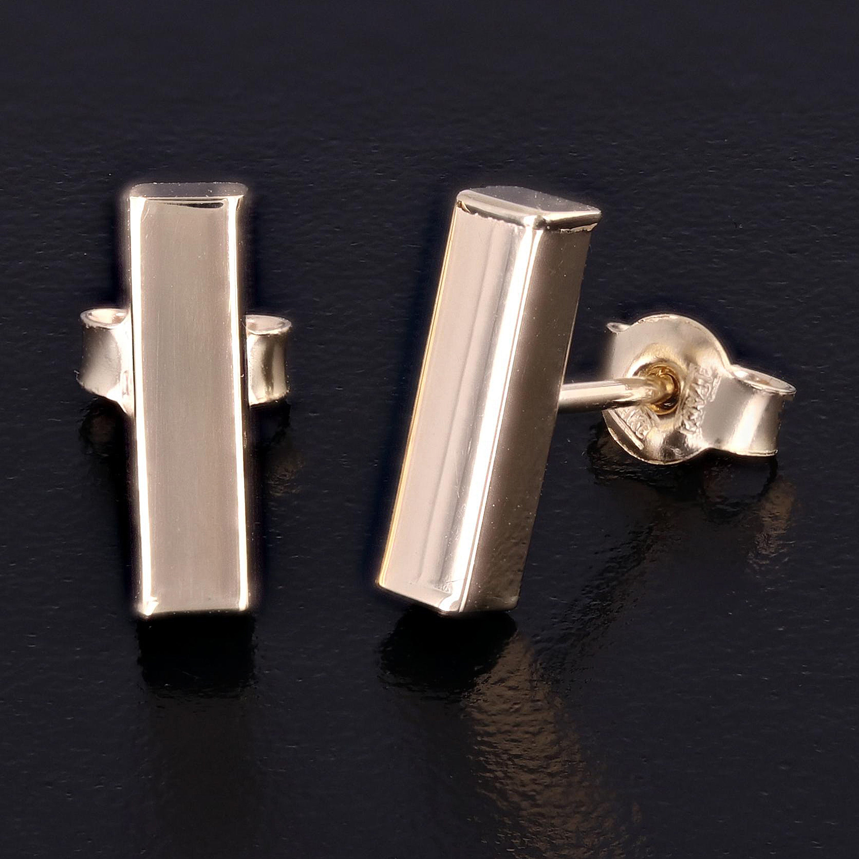 Italian 14k Yellow Gold Solid High Polished Bar Stud Earrings 11mmx3mm 0.9 grams