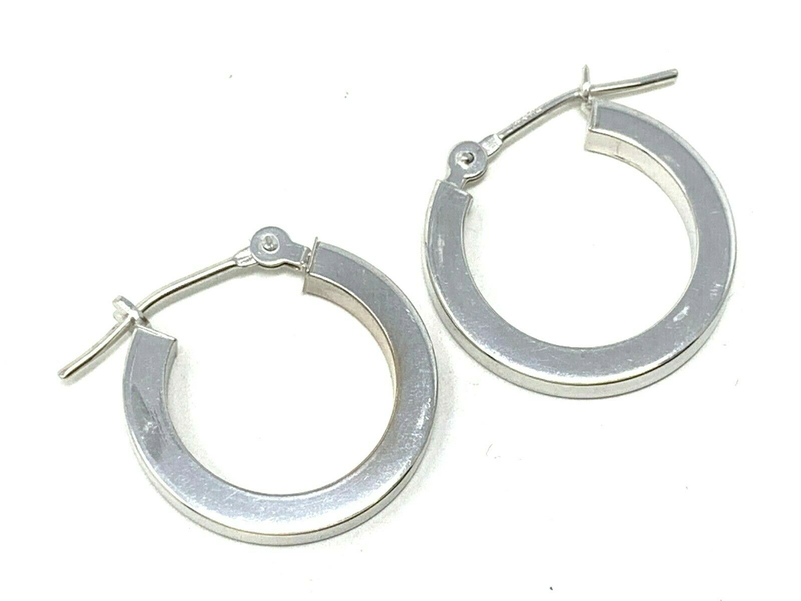 14k White Gold Hollow Round Hoop Loop Earrings 15.4mm x 15mm 0.9 gram