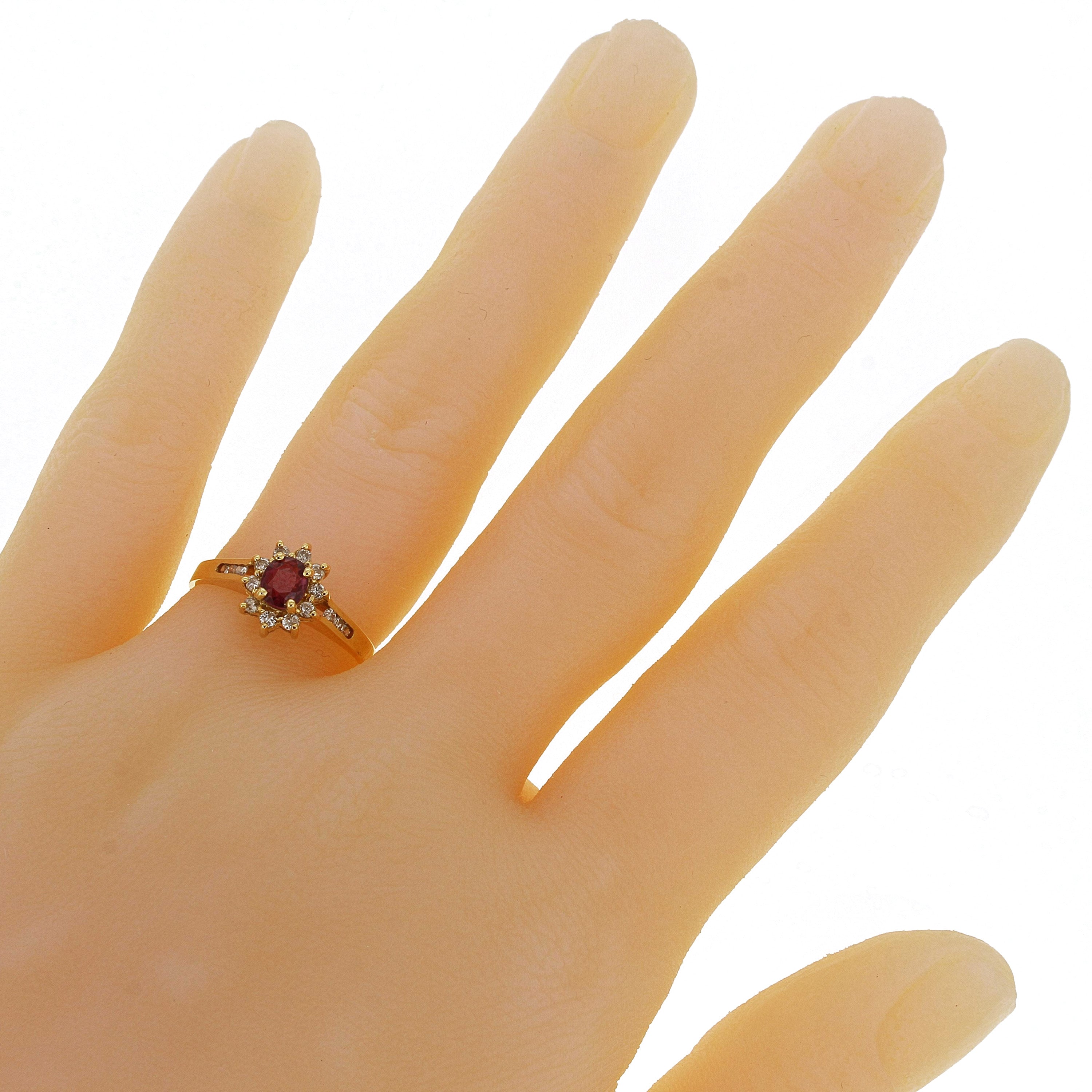 14k Yellow Gold 0.12cw Ruby & Diamond Cluster Ring Size 6