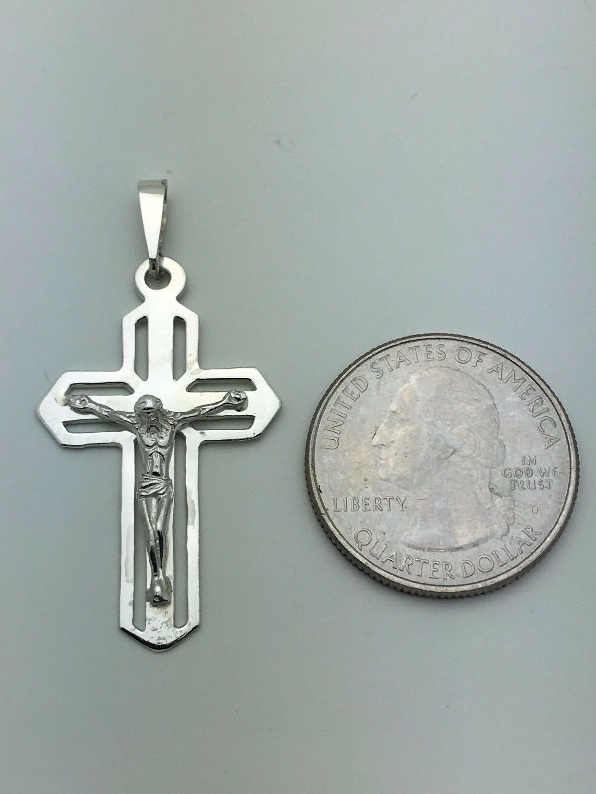 925 Sterling Silver Christian Jesus Christ Catholic Crucifix Cross Pendant