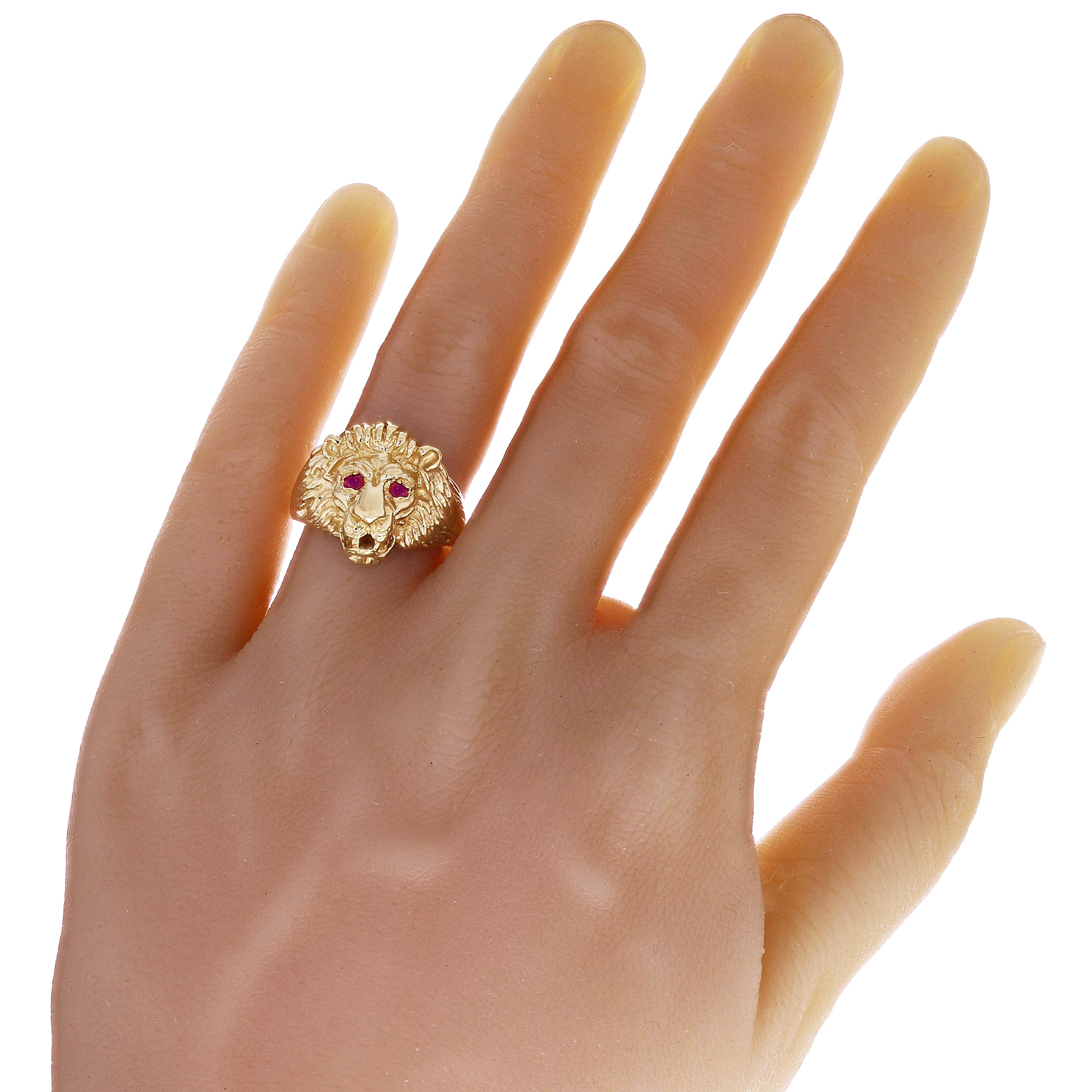 Men's 14k Yellow Gold Lion Head Ring with Ruby Eyes Size 7 - Ring Size 7