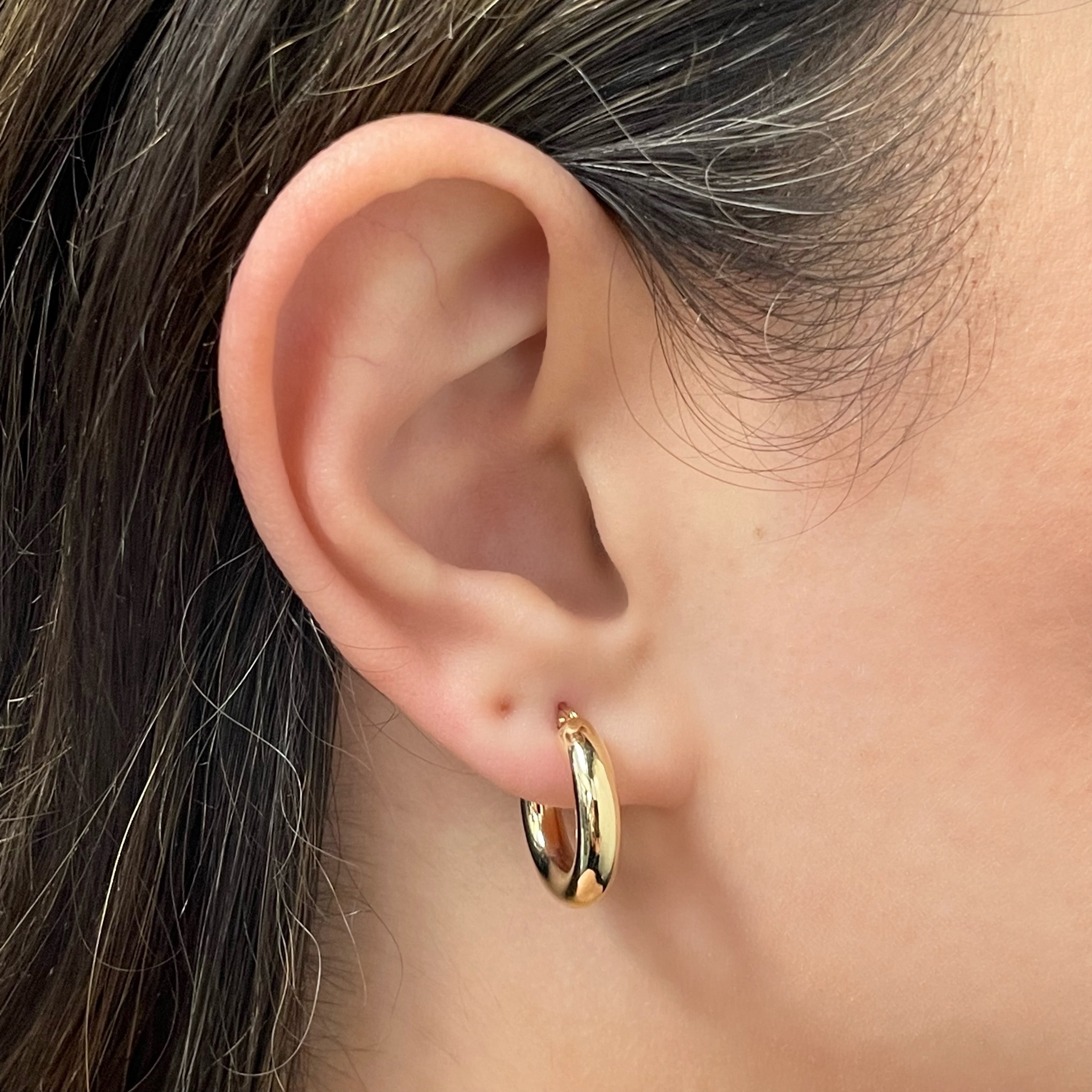 Italian 14k Yellow Gold High Polish Tube Round Hoop Earrings 4mm 0.75" 1.8 grams