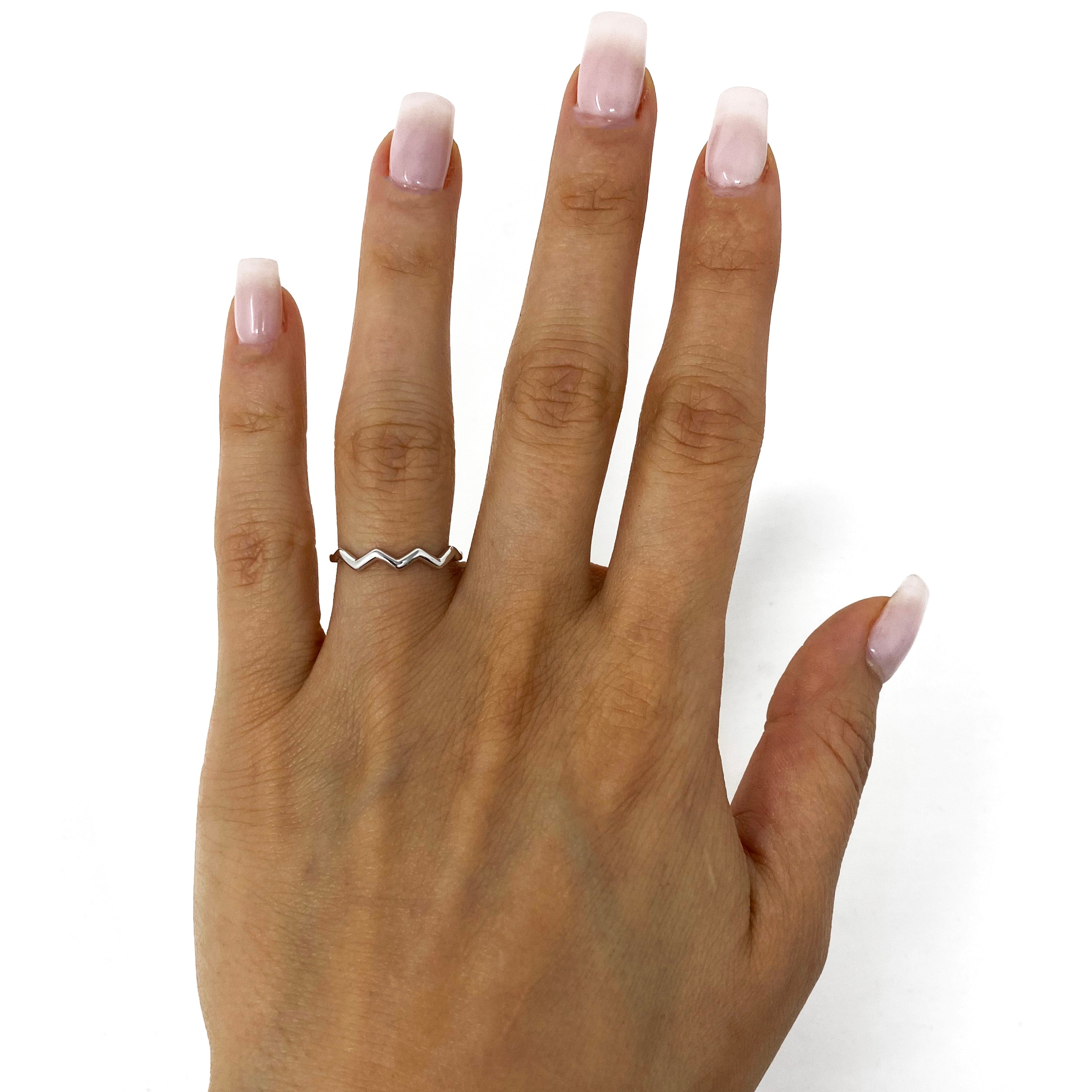 14k White Gold Stackable Wave  Ring 1.3 grams Size 6.75 - White