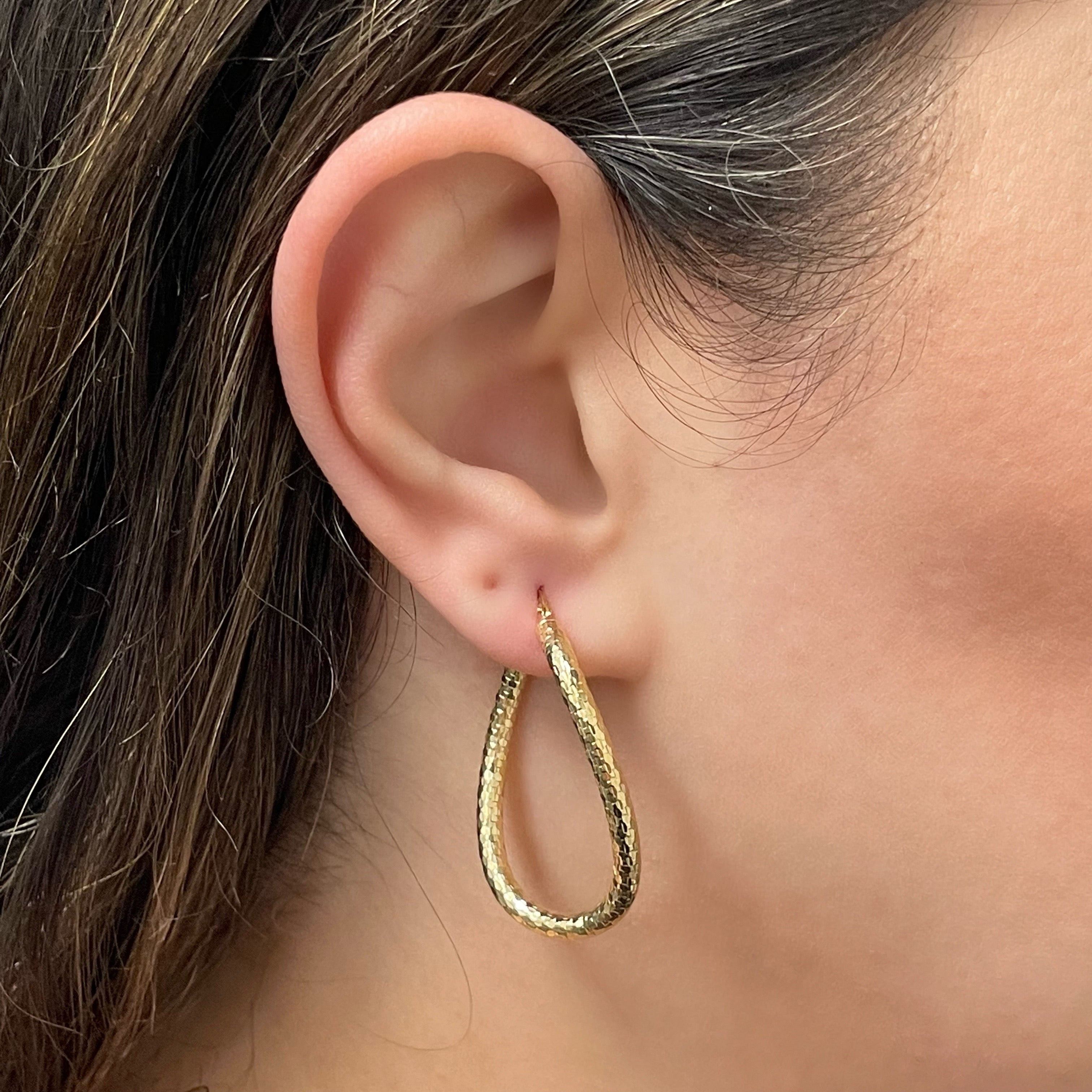 Italian 14k Yellow Gold Hollow Diamond-Cut Twist Hoop Earrings 1.5" 3mm 3.5grams