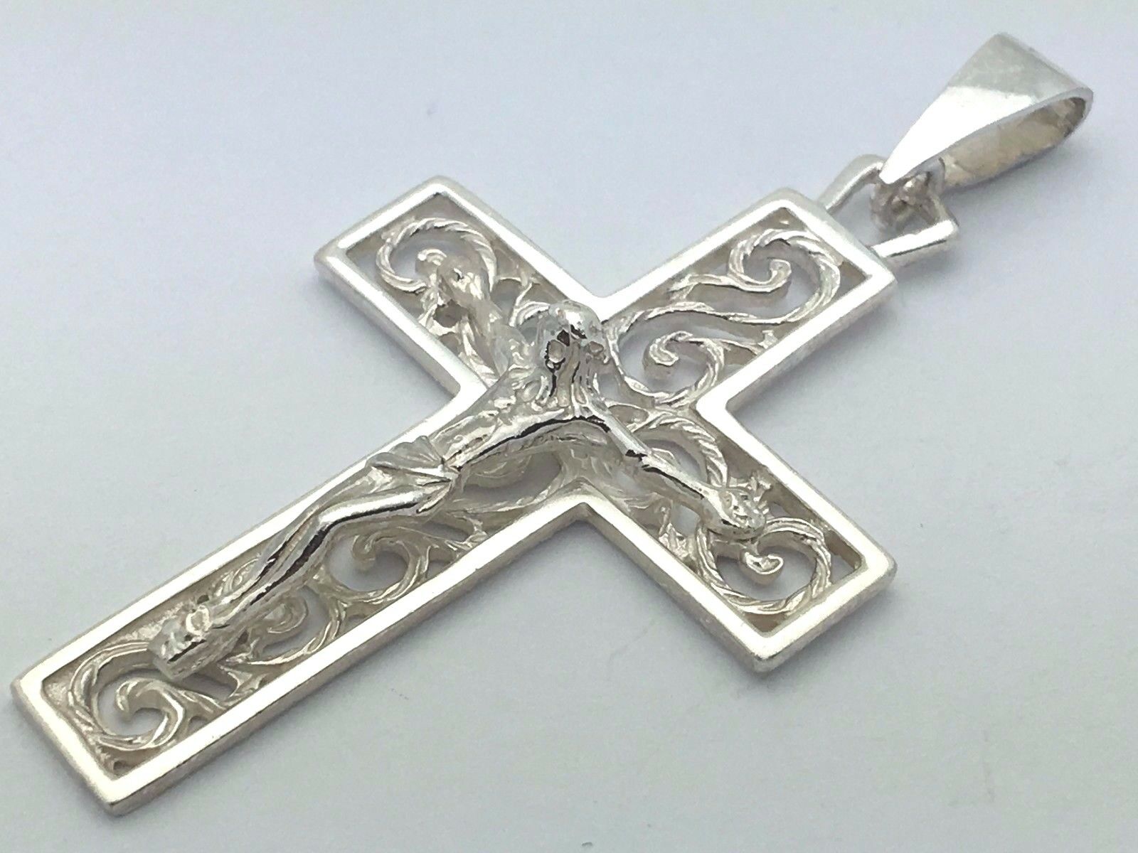 925 Sterling Silver Christian Jesus Christ Catholic Crucifix Cross Pendant