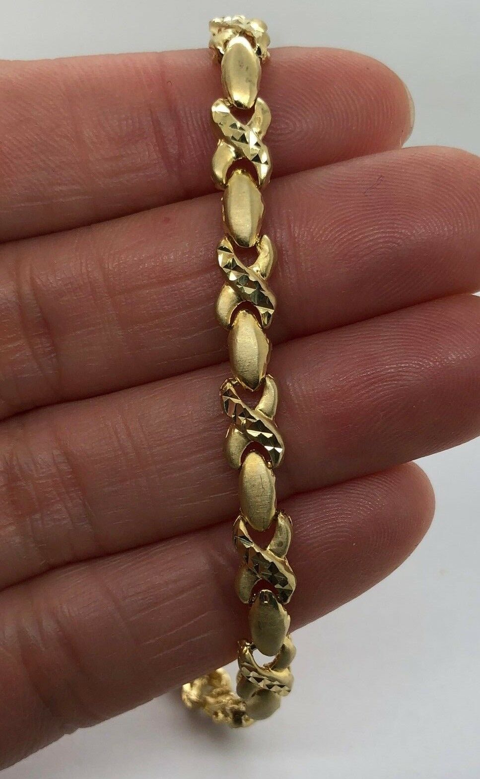14k Yellow Gold Satin & Diamond Cut Link Hugs & Kisses XOXO Bracelet 7.25" 5.3mm