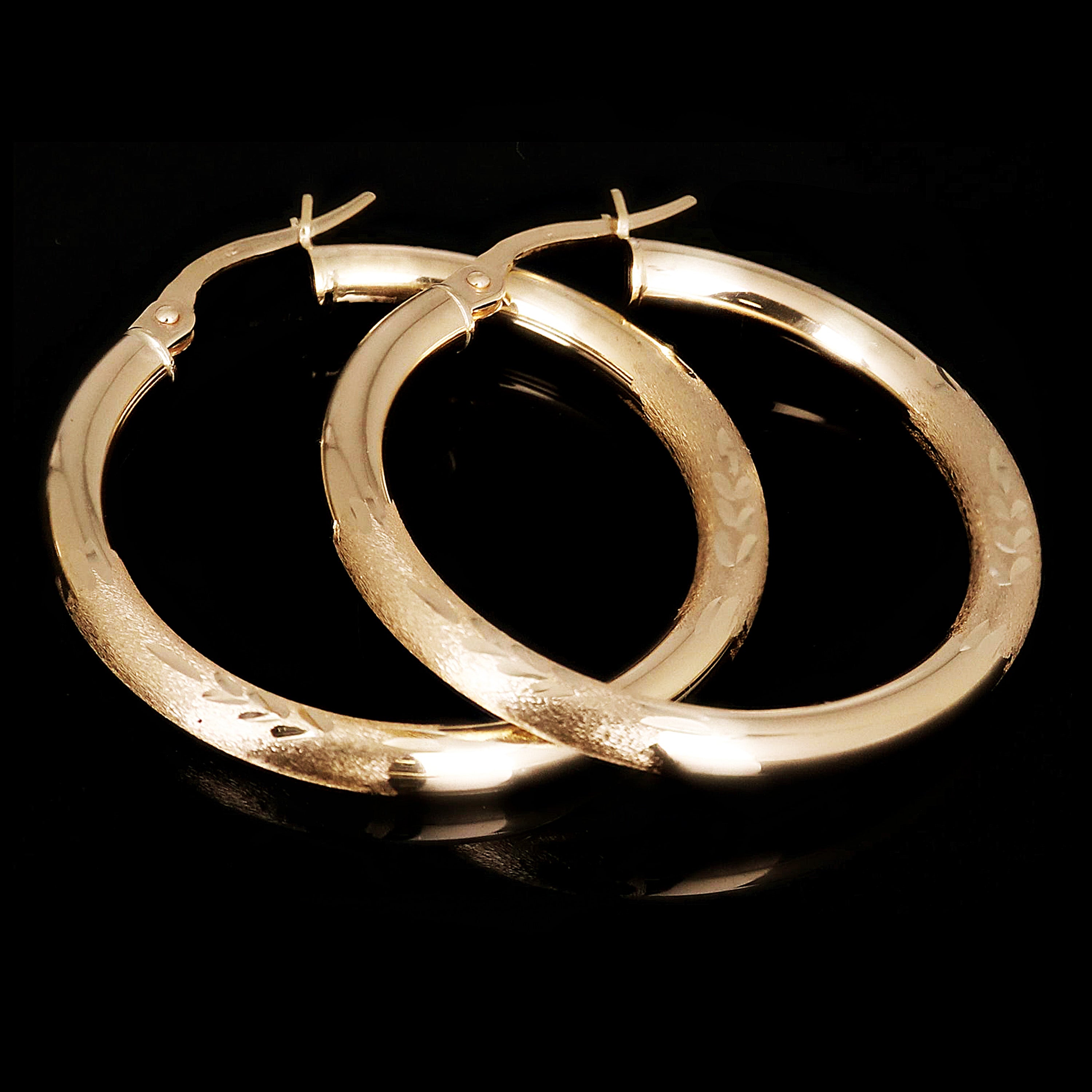 Italain 14k Yellow Gold Polished & Sand Finish Round Hoop Earrings 1.2" 3mm 2.4g