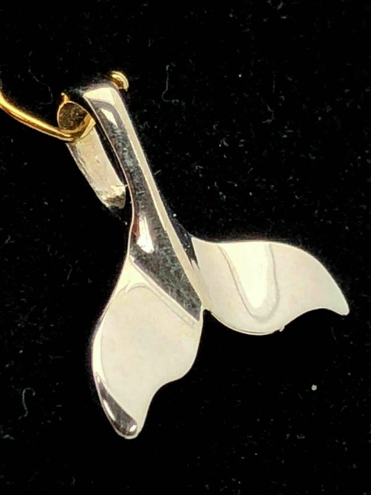 14k White Gold Solid High Polish Whale Tail Slide Charm Pendant 1.1 grams