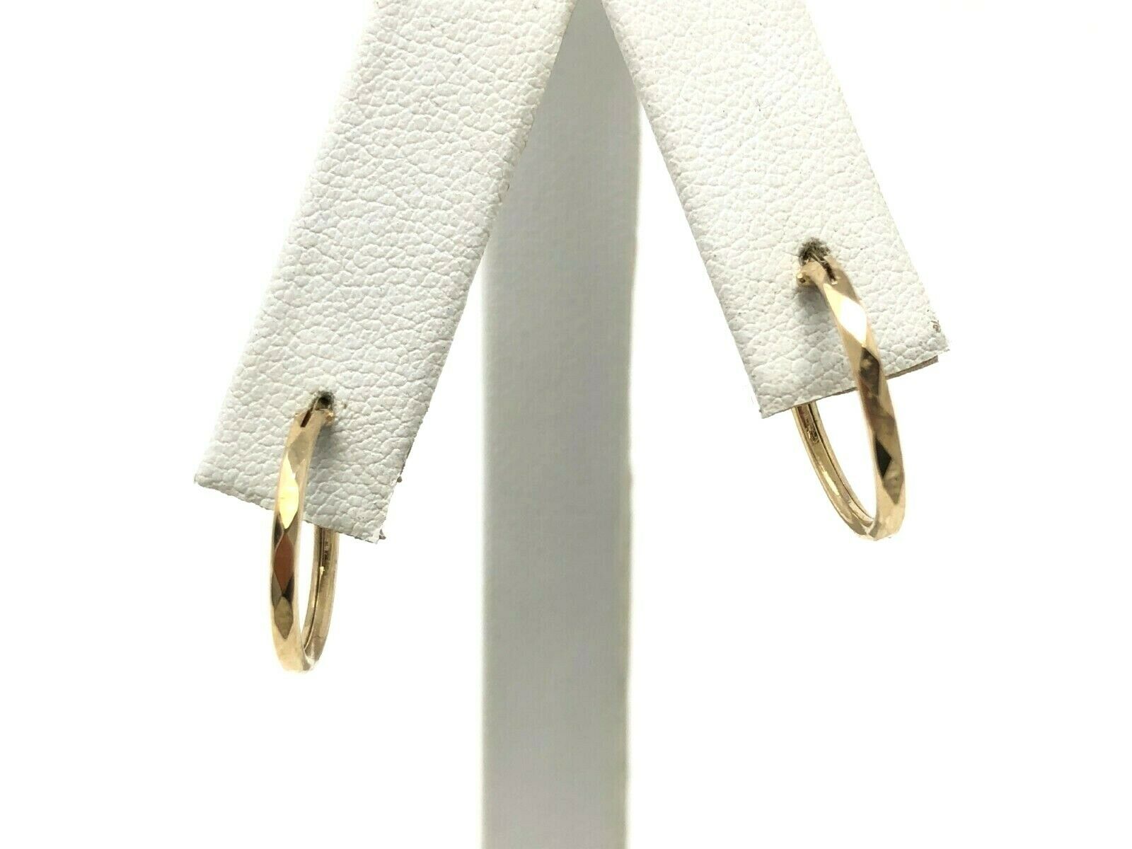 14k Yellow Gold Diamond Cut Round Hoop Earrings 0.7" 1.5mm 0.7 grams