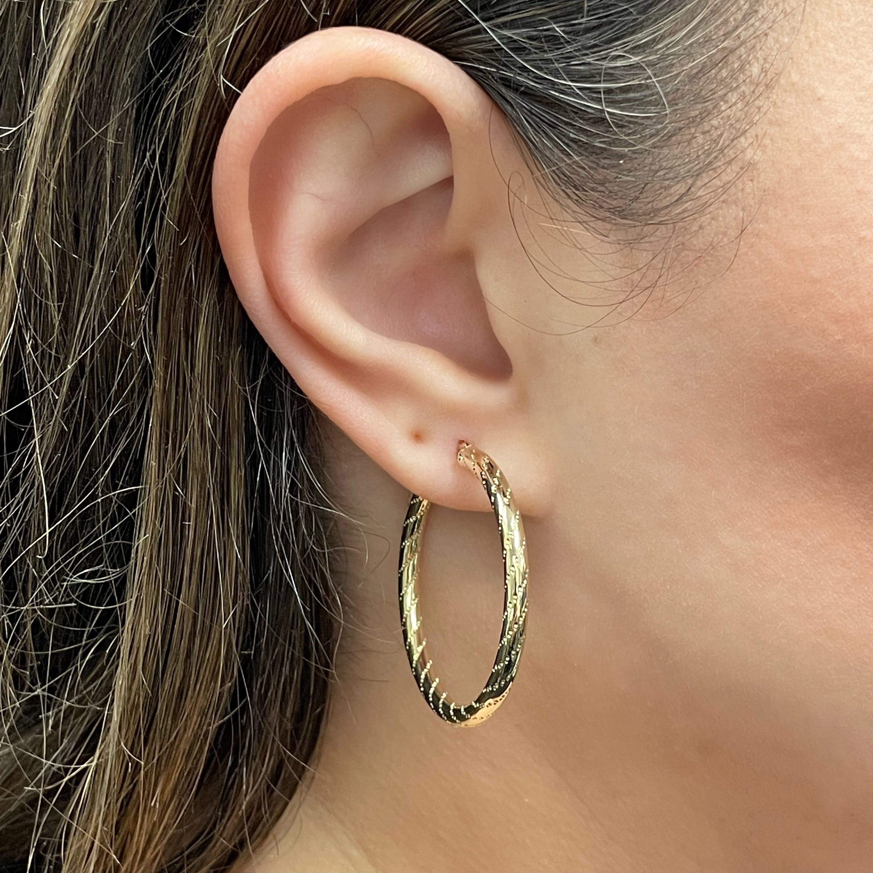 Italian 14k Yellow Gold Diagonal Snare Design Large Hollow Hoop Earrings 1.5"