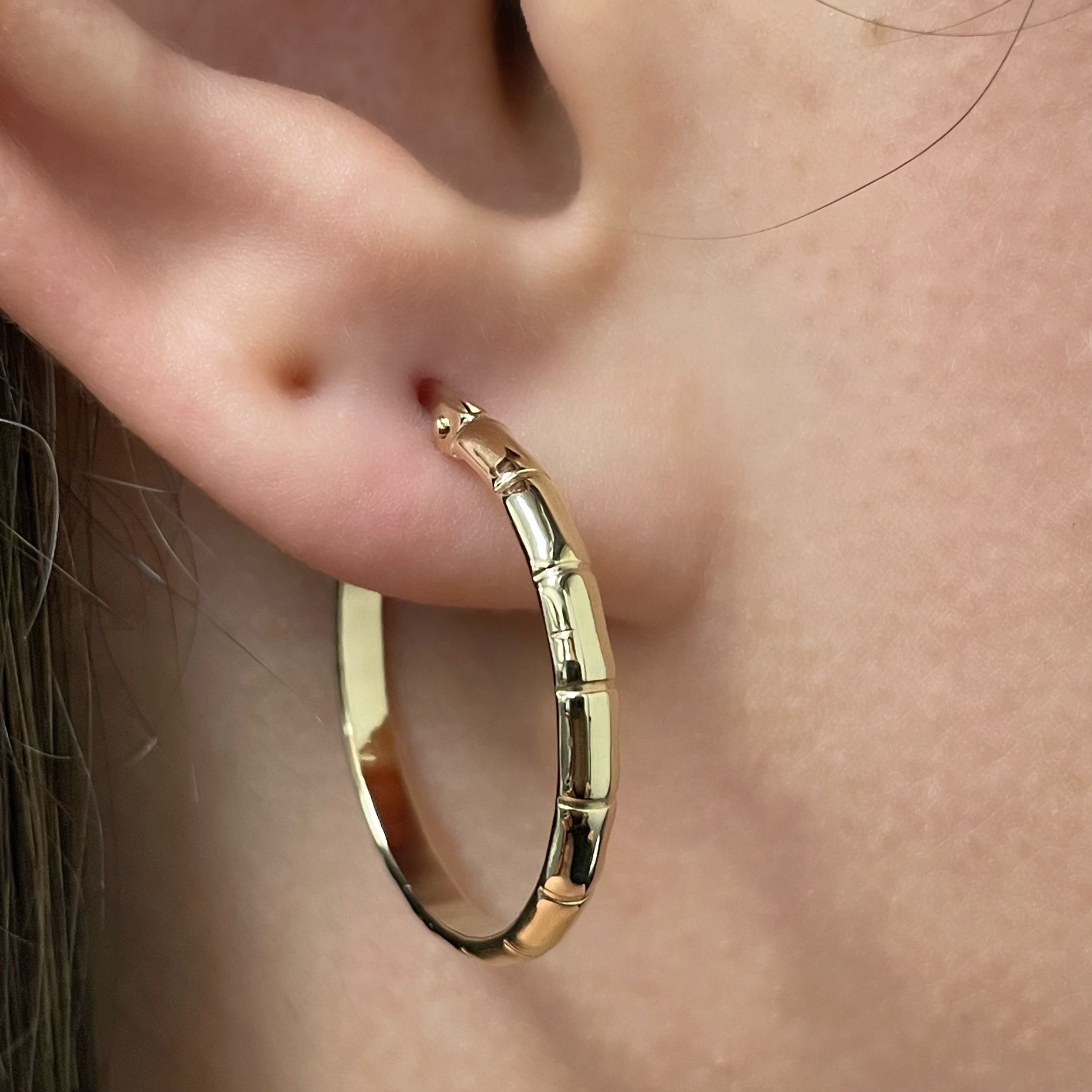 Italian 14k Yellow Gold Bamboo 2.6mm 1" Diameter Round Hoop Earrings 1.4 grams